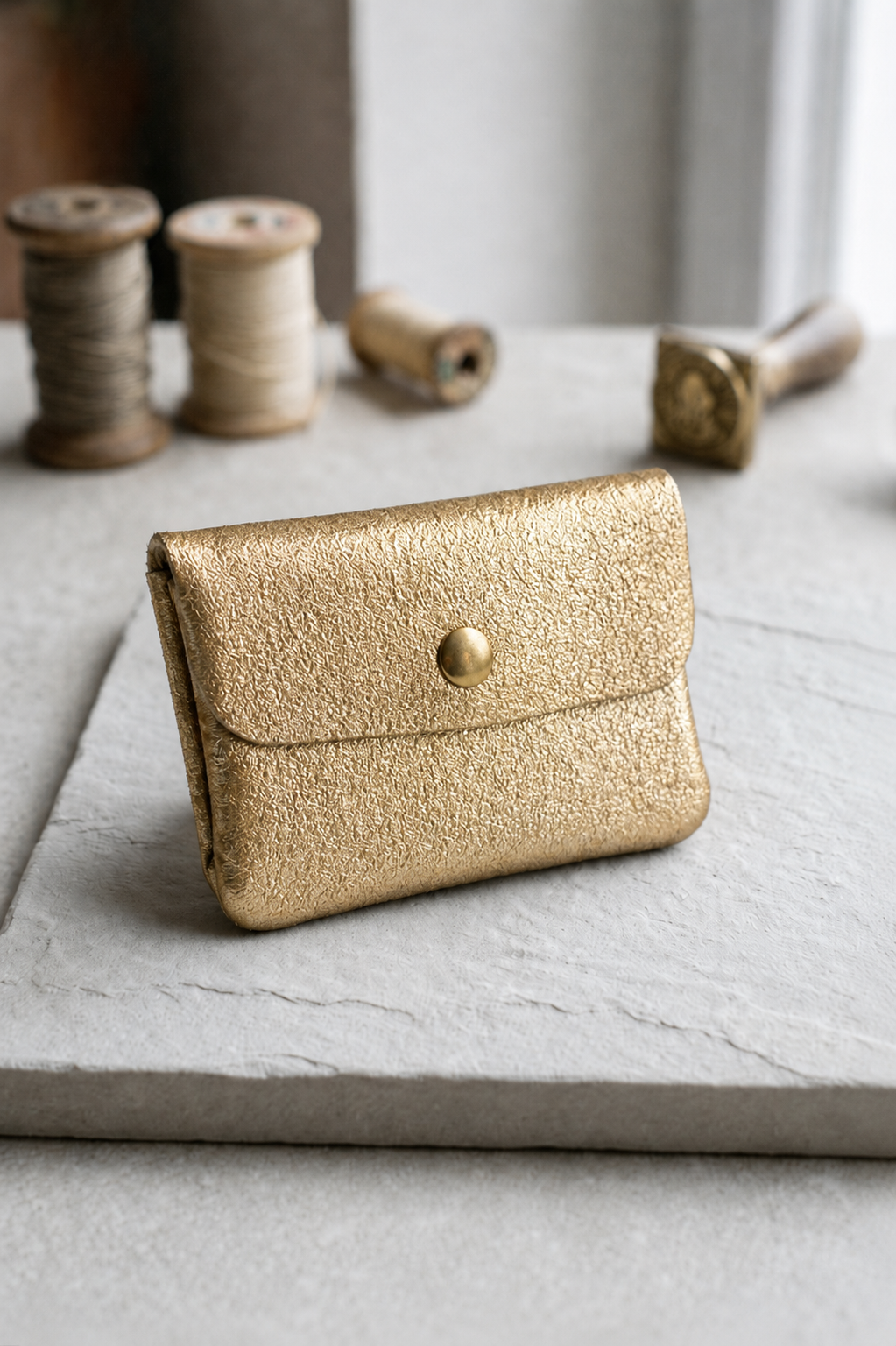Petit Porte-monnaie en 100% Cuir – Imprimé Léopard Métallisé
